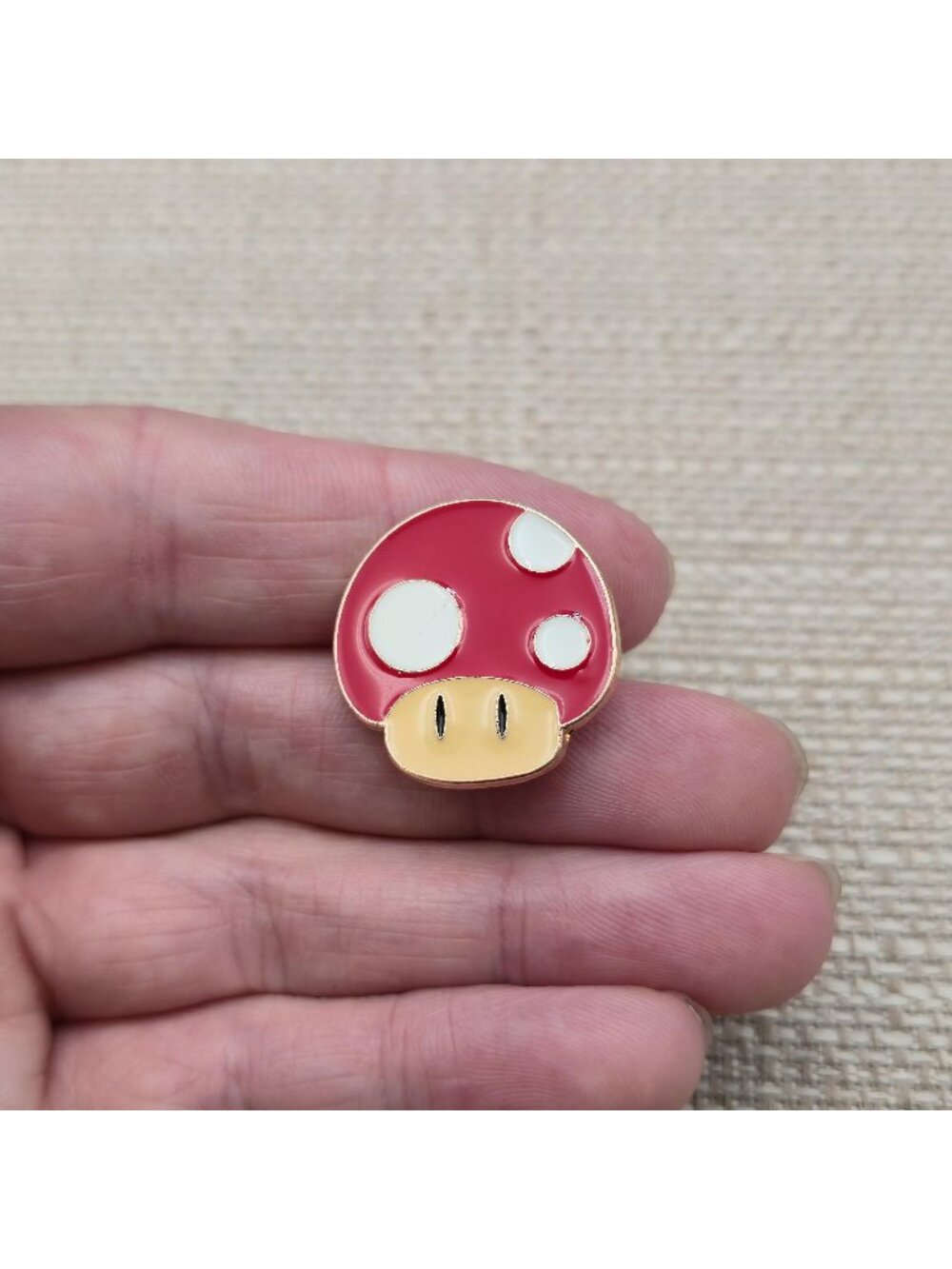 Super Mario Bros Red Toad Mushroom Power Up Video Game Lapel Pin A8741